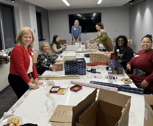 gift-wrapping-at-long-table