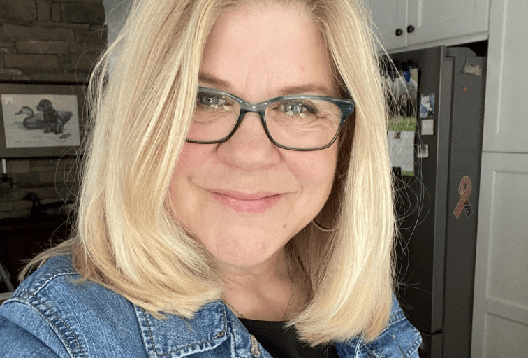 Joan Marshall headshot.