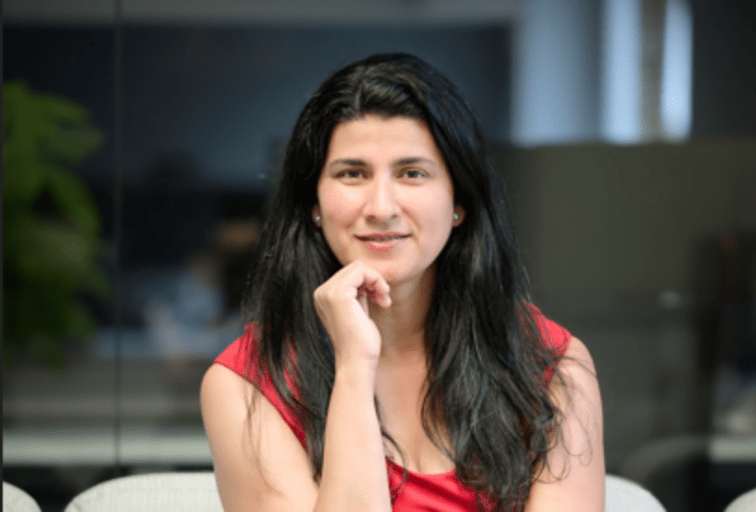 Neelam Samant headshot.