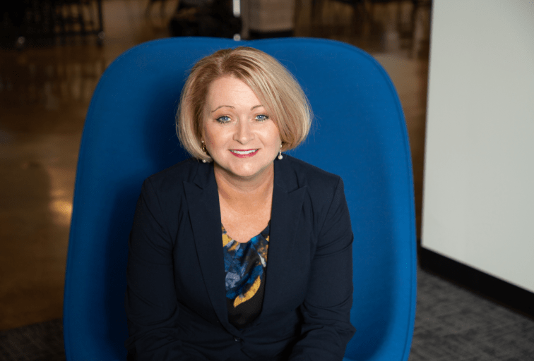 Julie Ashmore headshot