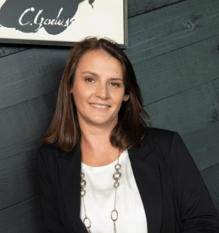 Tessa Mellinger headshot