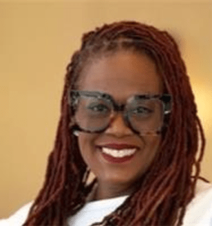 Stacy Robinson headshot