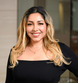 Marlene Mesillas headshot