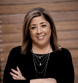 Doris-Carter-Headshot_arms-crossed