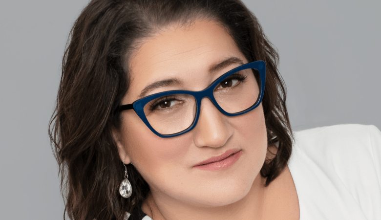 amy waninger headshot.
