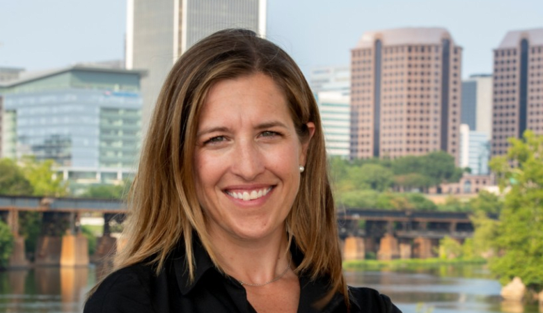 Amy Broderick headshot.