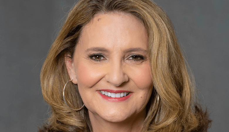 Sarah Hathorn headshot.