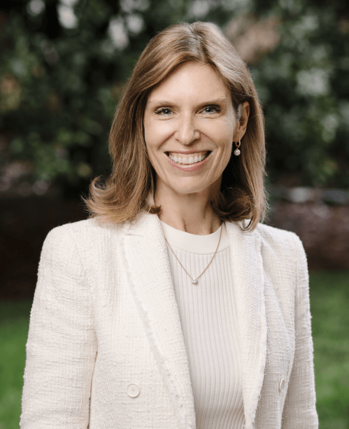 Meredith Leapley headshot.