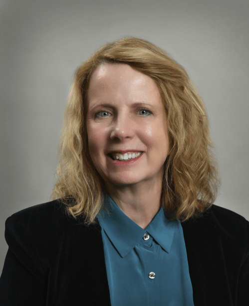 Cindy Wozny-Carl headshot