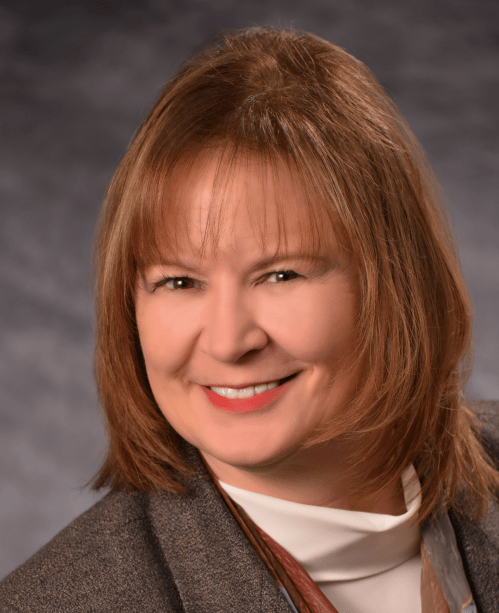 Laura Havel headshot