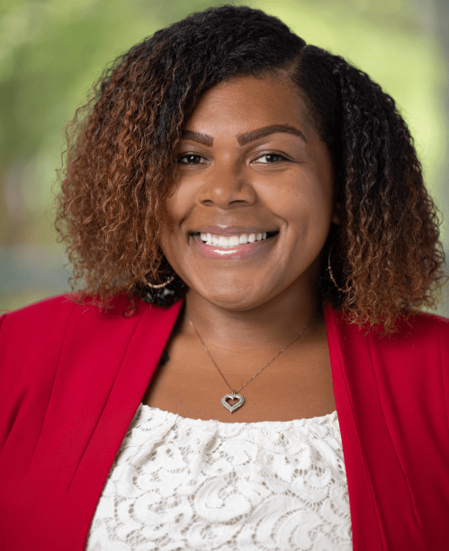 Jerrine Lee headshot.