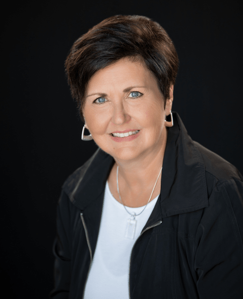 Lynne Mccarrthy headshot.