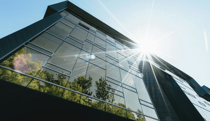 building-with-plant-reflection_pexels