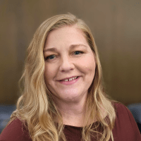 Justine Simms Headshot