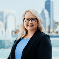 Cyndi Hulett-Hunt headshot