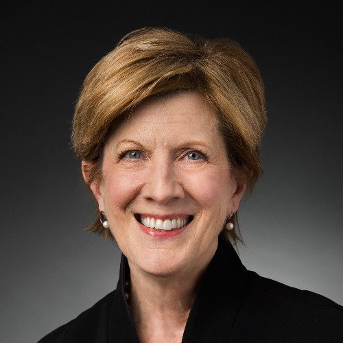 Barbara Mackin headshot.